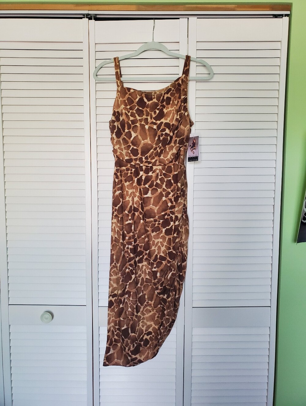 Sofia Vergara Brown Giraffe Print Assymetrical Dress